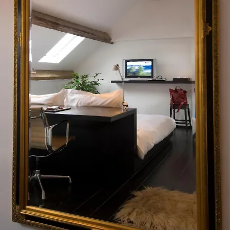 In The City Bed & Breakfast *